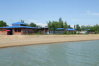 Берег, база отдыха