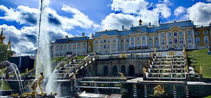 Праздник закрытия фонтанов в Петергофе