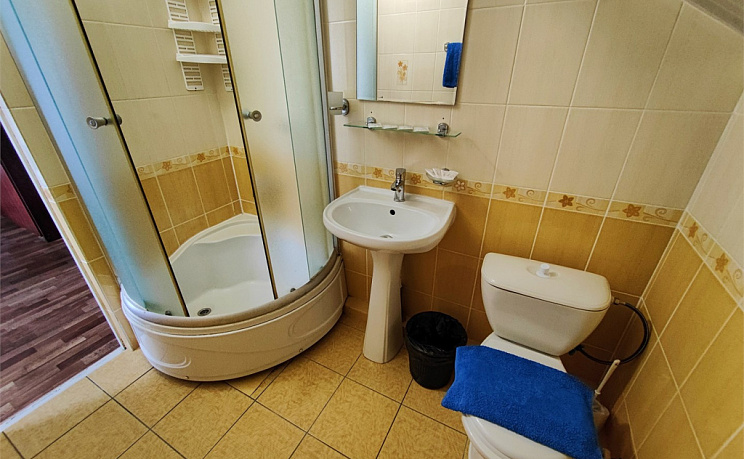 Номер без балкона до 4-х мест